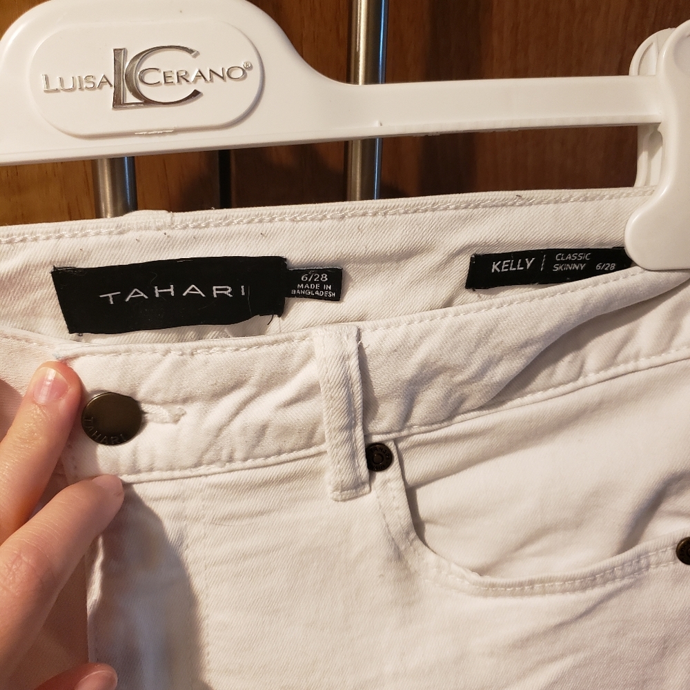 TAHARI white jeans